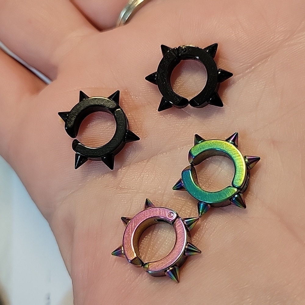 🔥LAST PAIR🔥 Non-Pierced Punk Spiked Huggies, choice of color